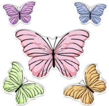 Cinq papillons de différentes couleurs.