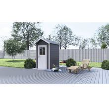 Gartenszene mit Gerätehaus, Liegestuhl und Rasenmäher