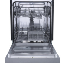 Geöffnete Spülmaschine mit Geschirrkörben