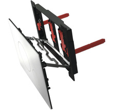 Réservoir de chasse d'eau apparent avec plaque de commande et matériel de fixation pour montage mural