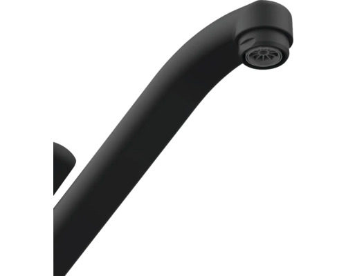 Detailaufnahme eines Küchenarmatur-Auslaufs