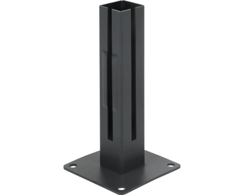 Pied de poteau en métal avec plaque de base carrée et trous de fixation