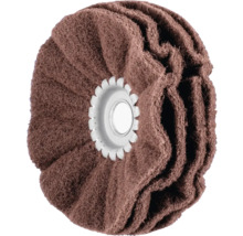Disque de polissage en non-tissé marron avec noyau métallique pour le traitement de surface.