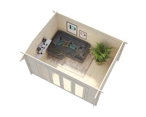 Innenansicht eines Holzgartenhauses mit Sofa, Regal, Zimmerpflanze und Bildern an der Wand