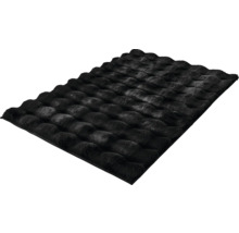 Tapis noir avec structure à picots