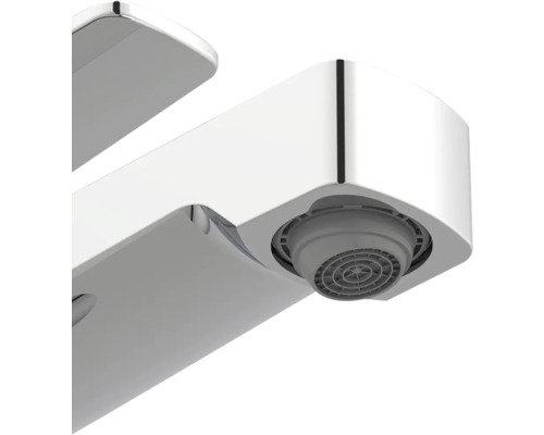 Gros plan du bec d'un robinet