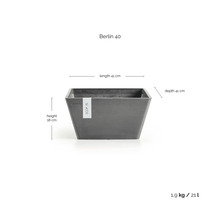 Jardinière Ecopots Berlin 40, 41 centimètres longueur et profondeur, 18 centimètres hauteur, volume 21 litres, poids 1,9 kilogramme.