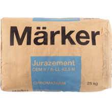 Sac de ciment avec l'inscription Märker Jurazement CEM II/A-LL 42,5 N, 25 kilogrammes