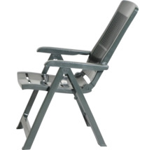 Fauteuil de jardin pliant et réglable en plastique avec accoudoirs et dossier haut.