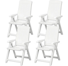 Quatre fauteuils de jardin pliants en plastique blanc avec accoudoirs.