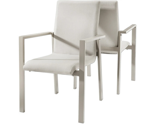 Deux chaises avec accoudoirs et revêtement en tissu