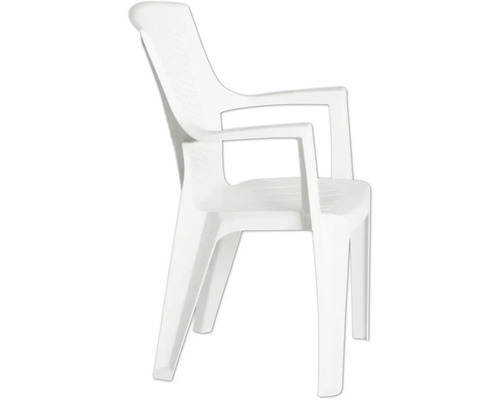 Chaise de jardin empilable en plastique blanc avec accoudoirs.
