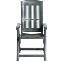 Chaise de jardin pliante en plastique avec dossier haut et accoudoirs.