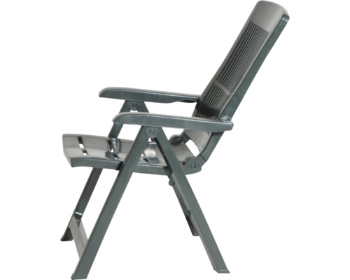 Chaise de jardin pliante en plastique avec dossier haut et accoudoirs.