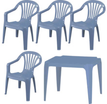 Ensemble de jardin en plastique bleu composé de quatre chaises empilables avec accoudoirs et une table carrée.