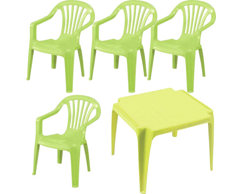 Ensemble de jardin pour enfants composé de quatre chaises en plastique avec accoudoirs et d une table carrée en plastique vert.