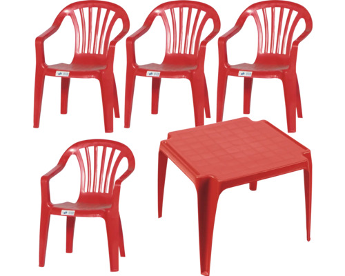 Salon de jardin rouge pour enfants composé de quatre chaises en plastique avec accoudoirs et d'une table carrée en plastique.