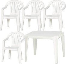 Ensemble de mobilier de jardin blanc en plastique avec quatre chaises empilables et une table carrée.