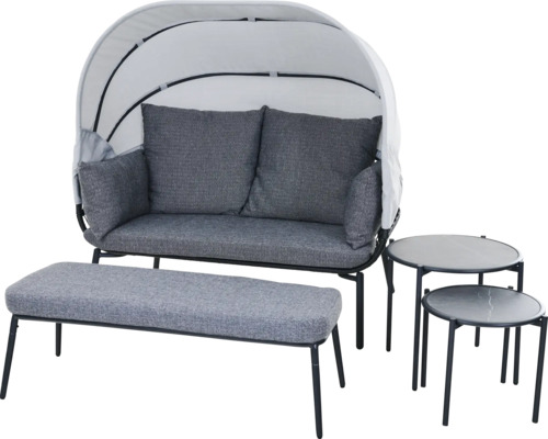 Salon de jardin moderne avec canapé deux places, pare-soleil, tabouret rembourré et deux tables d'appoint rondes en gris et noir.