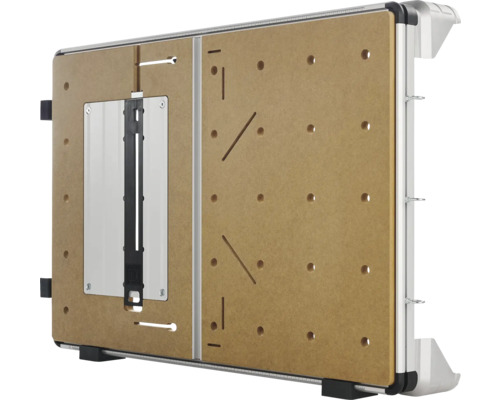Maschinentisch mit gelochter Arbeitsplatte aus Holz und integrierter Montageplatte für stationäre Elektrowerkzeuge.