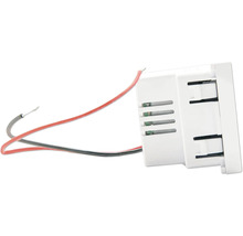 Elektronischer Raumthermostat mit Kabeln für die Wandmontage