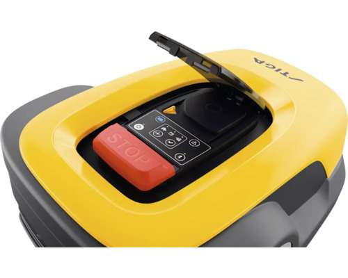 Robot tondeuse Stiga avec couvercle ouvert, panneau de commande et bouton d'arrêt rouge en dessous