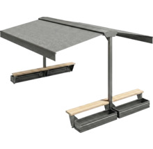 Überdachte Sitzgruppe mit Pflanzkästen für den Aussenbereich