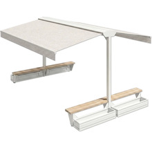 Sitzgruppe mit Sonnenschutzdach und Pflanzkästen für den Garten