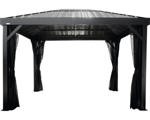 Tonnelle de jardin avec rideaux