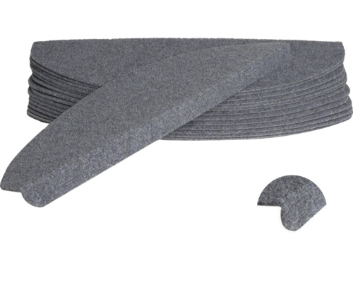 Marches d'escalier en feutre empilées