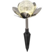Lampe solaire de jardin avec boule en verre craquelé, pétales en métal argenté et piquet de terre noir.