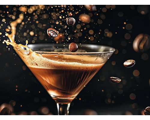 Espresso Martini mit Kaffeebohnen