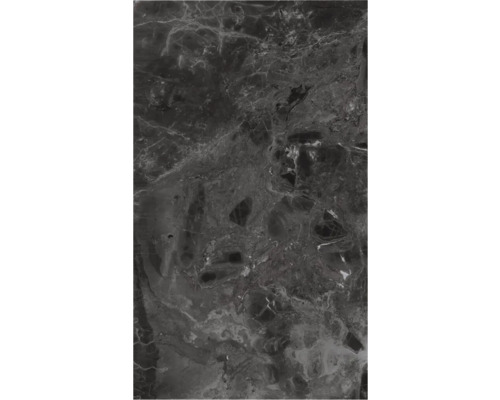 Gros plan d'un carreau de marbre foncé avec de fines veines blanches