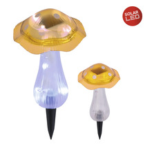 Zwei Pilz Solar LED Leuchten für den Garten