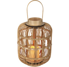 Laterne aus Bambusgeflecht mit Tragegriff und integrierter, leuchtender LED-Kerze.