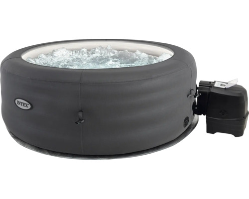 Aufblasbarer Intex Whirlpool mit Wasser
