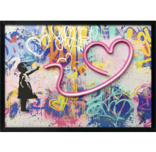 Art mural encadré avec silhouette de fille et motif de cœur