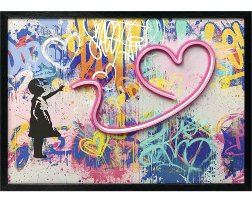 Art mural encadré avec silhouette de fille et motif de cœur