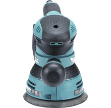 Ponceuse excentrique Makita avec poignée ergonomique et raccord pour aspiration des poussières.