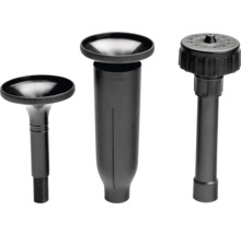 Drei verschiedene schwarze Springbrunnendüsen aus Kunststoff für unterschiedliche Wasserspiele.