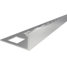 Profilé pour carrelage en aluminium, forme en L avec aile de fixation perforée.