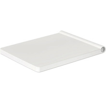 Étagère de salle de bain plate et rectangulaire blanche avec élément de charnière arrondi.