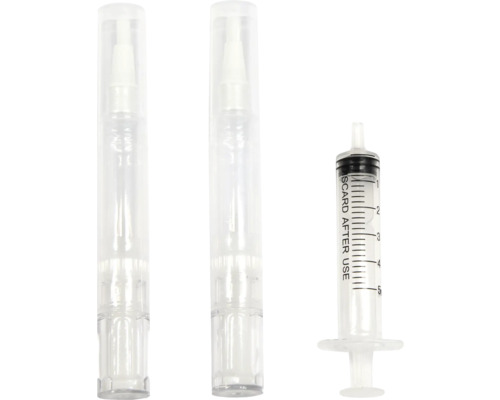 Trois seringues d'application transparentes avec indicateur de dosage