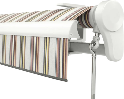 Store banne avec toile rayée, boîtier blanc et mécanisme de manivelle.