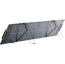 Panneau solaire pliable avec quatre modules et supports dépliables pour la production d'énergie mobile.