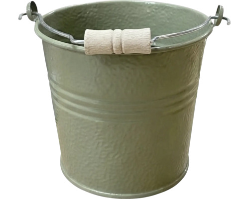Seau en métal avec poignée en bois et surface structurée, vert olive.