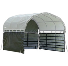 Abri pour animaux ou stockage ShelterLogic avec toit arrondi, cadre en métal et parois en bâche.