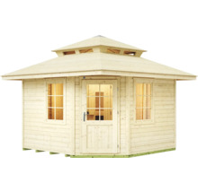 Maison de jardin en bois clair avec toit en pagode à étages, porte vitrée et deux fenêtres à petits bois.