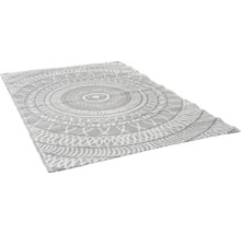 Tapis d'extérieur rectangulaire avec motif mandala circulaire gris et blanc et texture tissée.
