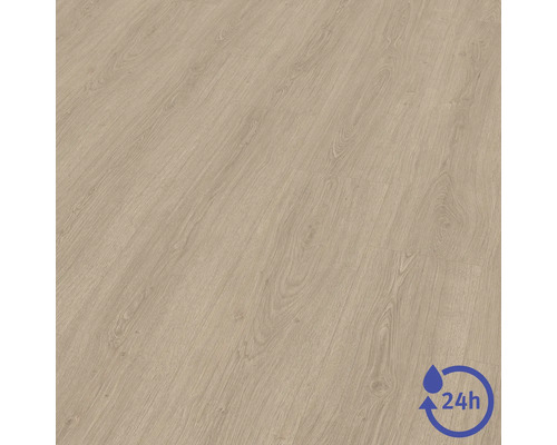 Sol stratifié aspect chêne avec veinage bois, résistant à l'eau jusqu'à 24 heures.